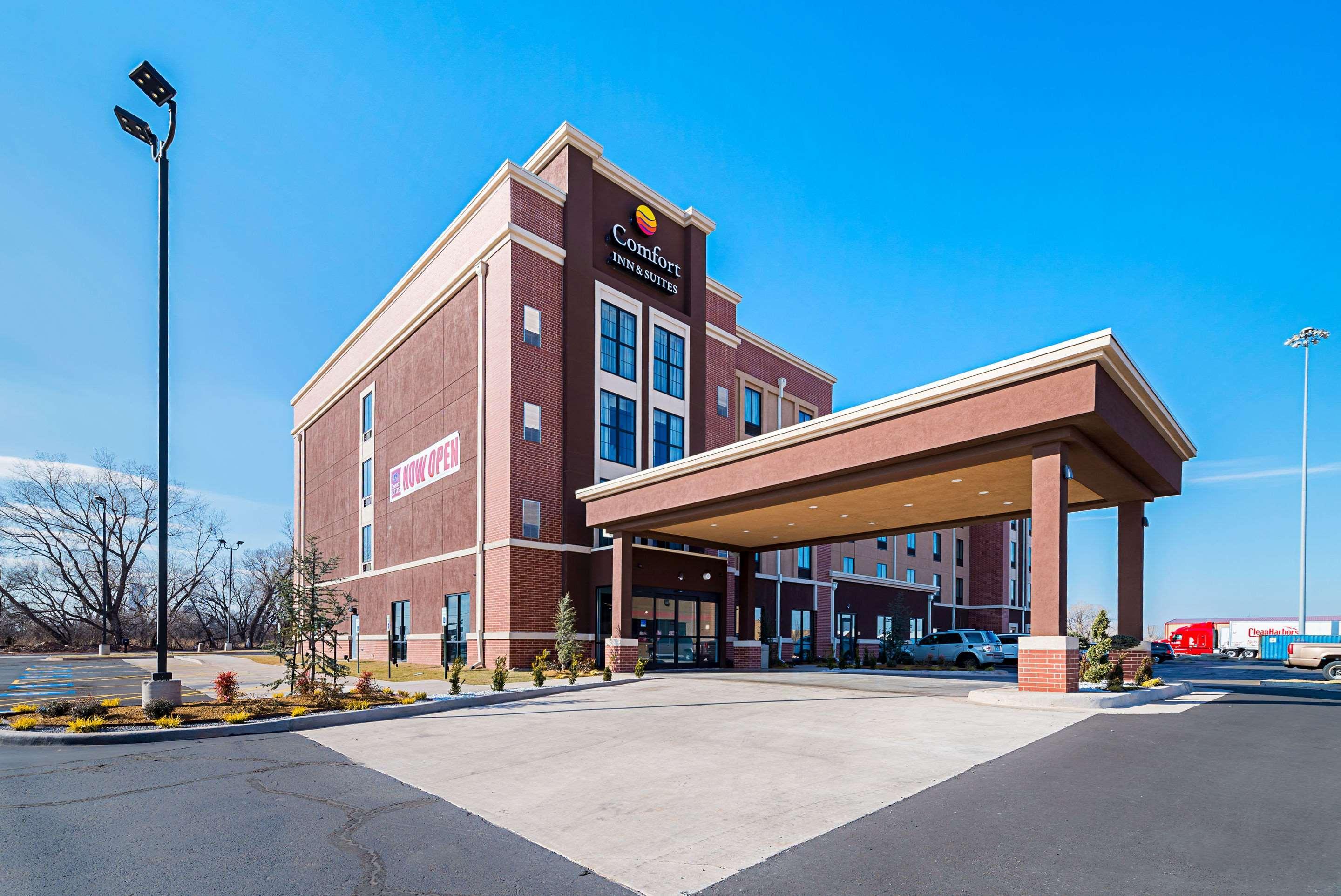 Comfort Inn & Suites Oklahoma City Near Bricktown Exterior photo